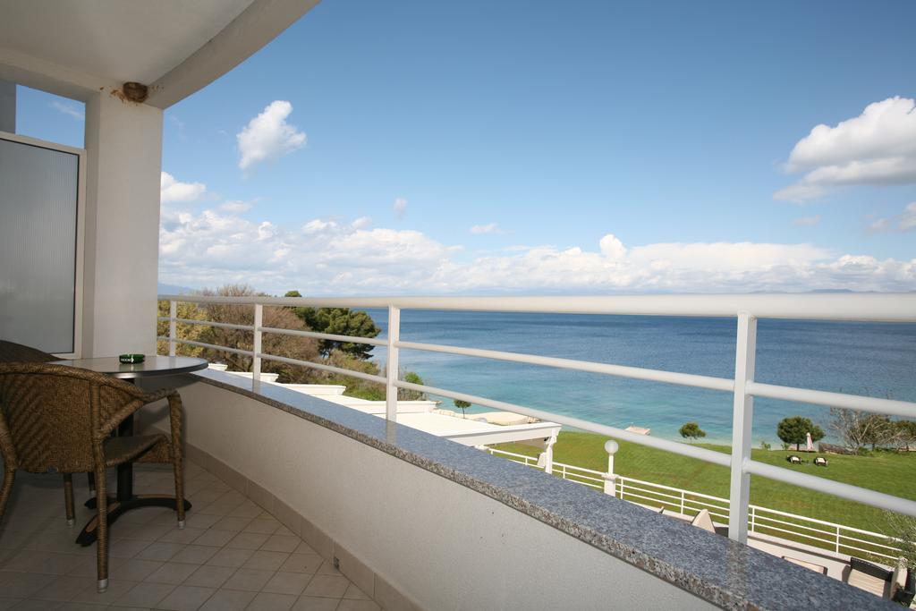 Spa & Wellness Hotel Pinia Malinska Exterior photo