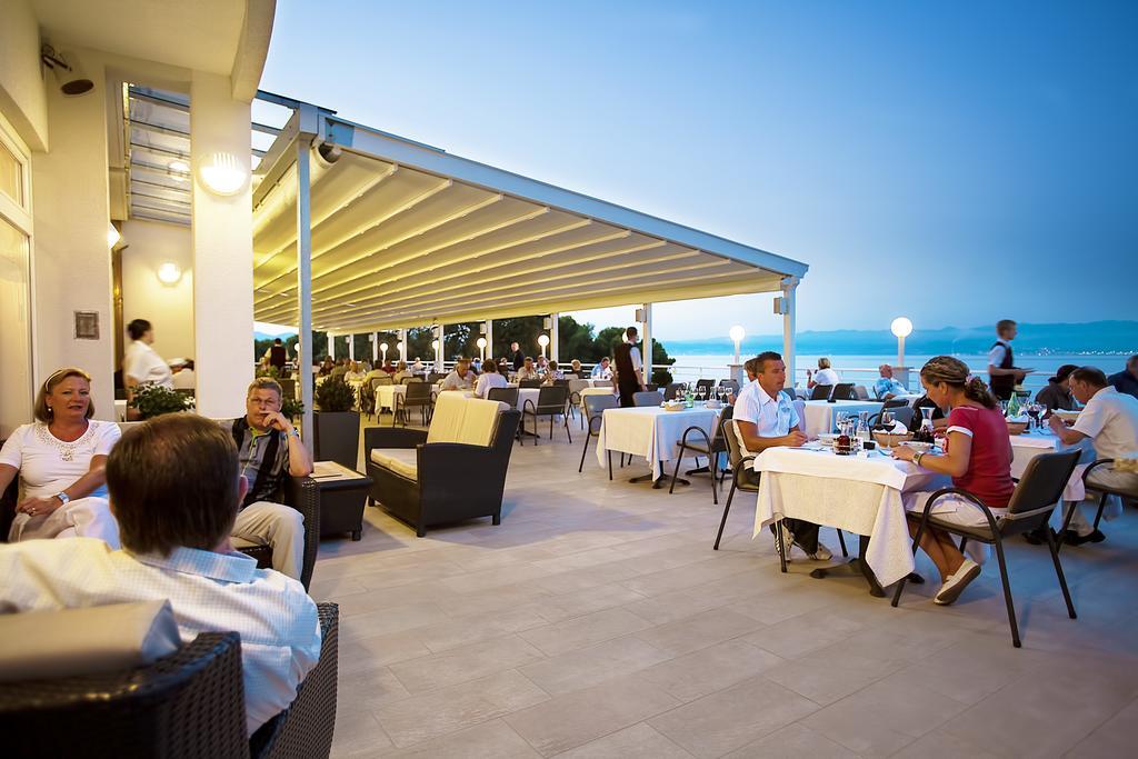 Spa & Wellness Hotel Pinia Malinska Exterior photo
